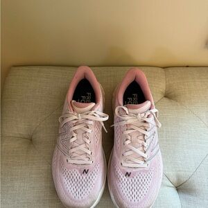New Balance Women's Light Pink Mesh Running Sneakers